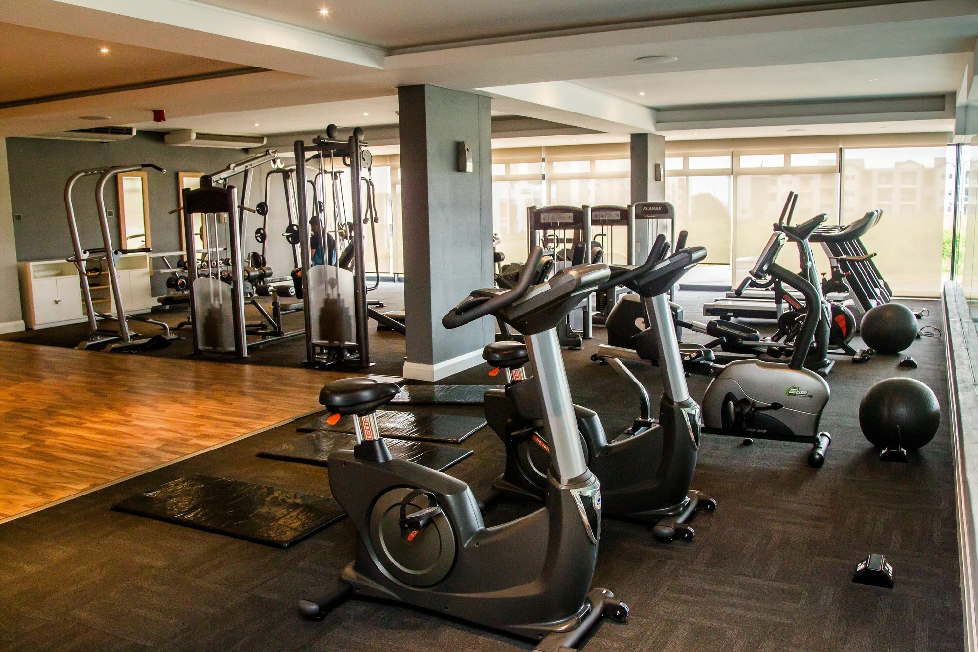 Urban Park Apartments & Hotel By Misty Blue Hotels Umhlanga Rocks Esterno foto